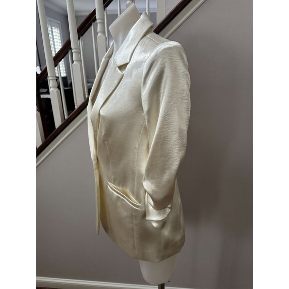 NWT Cinq a Sept Kylie Scrunched-Sleeve Satin Blazer Ivory Size 2 One-Button Jack - Picture 2 of 5